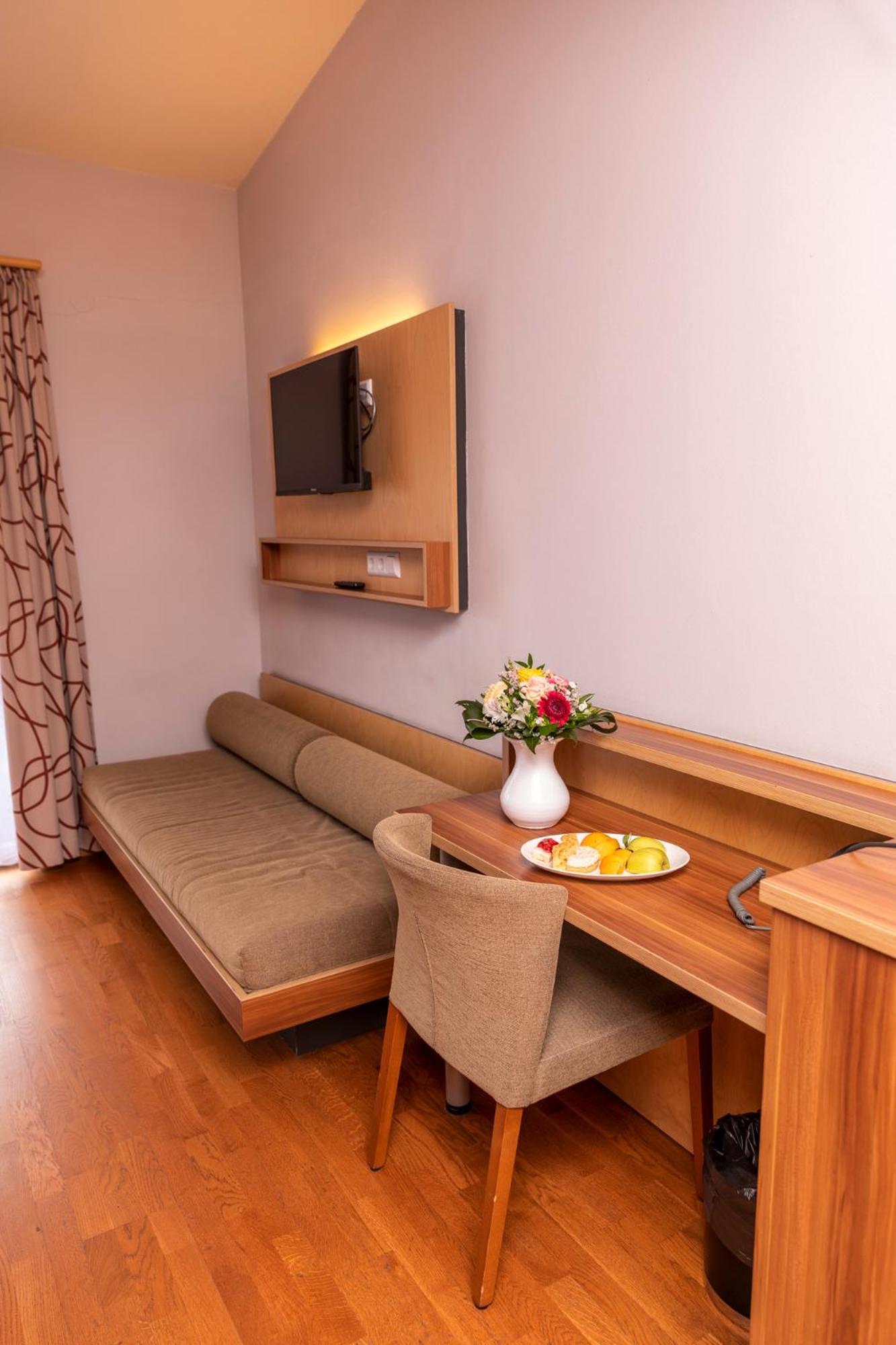 Vulkan Wellness Hotel & Camping Celldomolk Bagian luar foto